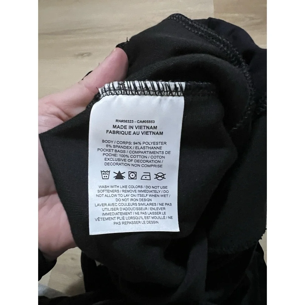 Nike Sportswear Girl's Size‎ XL Black Logo Velour Slim Fit Athletic Jogger Pants